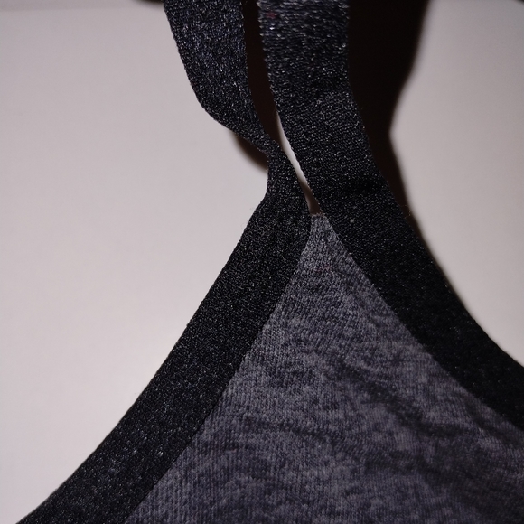 NEW Fruit of The Loom Black and Gray Racerback Sports Bra Size 38 - Picture 5 of 5